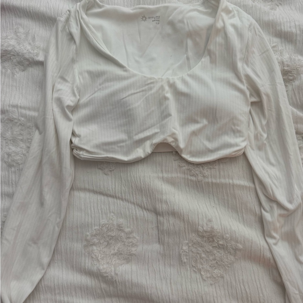 Offline by Aerie White Long Sleeve Padded Crop Top